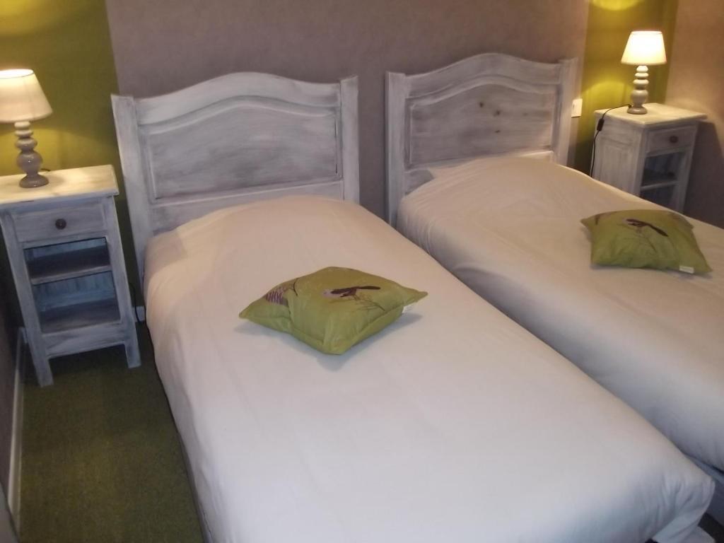 Hotel Des Cotes De Meuse Saint-Maurice-sous-les-Côtes Habitación foto